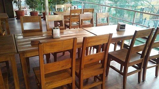 Xtreme Sports Bar & Grill